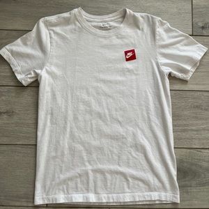 Nike T-shirt